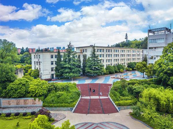 说明: //news.eplbc.com/__local/2/80/7D/6511BAF28953BFD2E051A1EC52C_06BA9D7F_2C38D.jpg